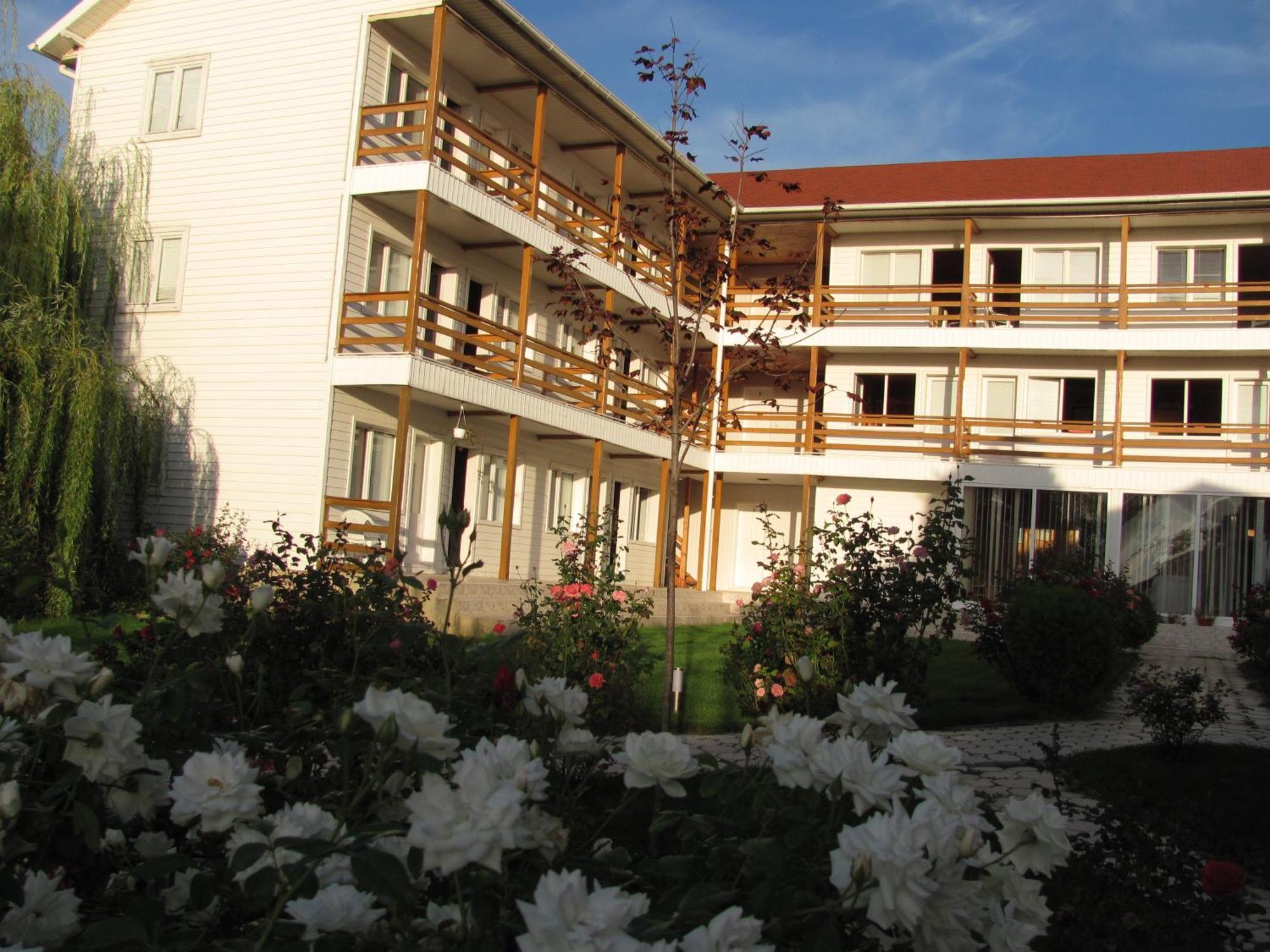 Hostel White Inn Costinesti Exteriör bild